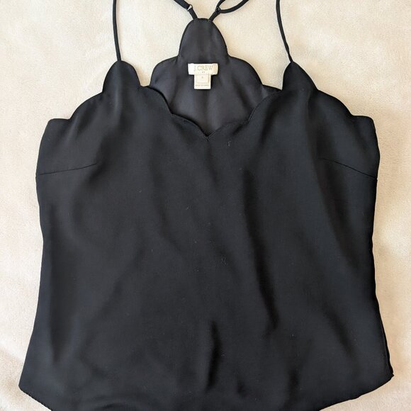 3/$30 Flowy lined tank with scalloped neck line - Picture 1 of 7
